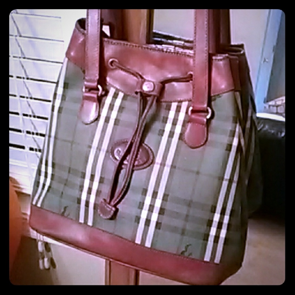 Burberrys of London bucket bag